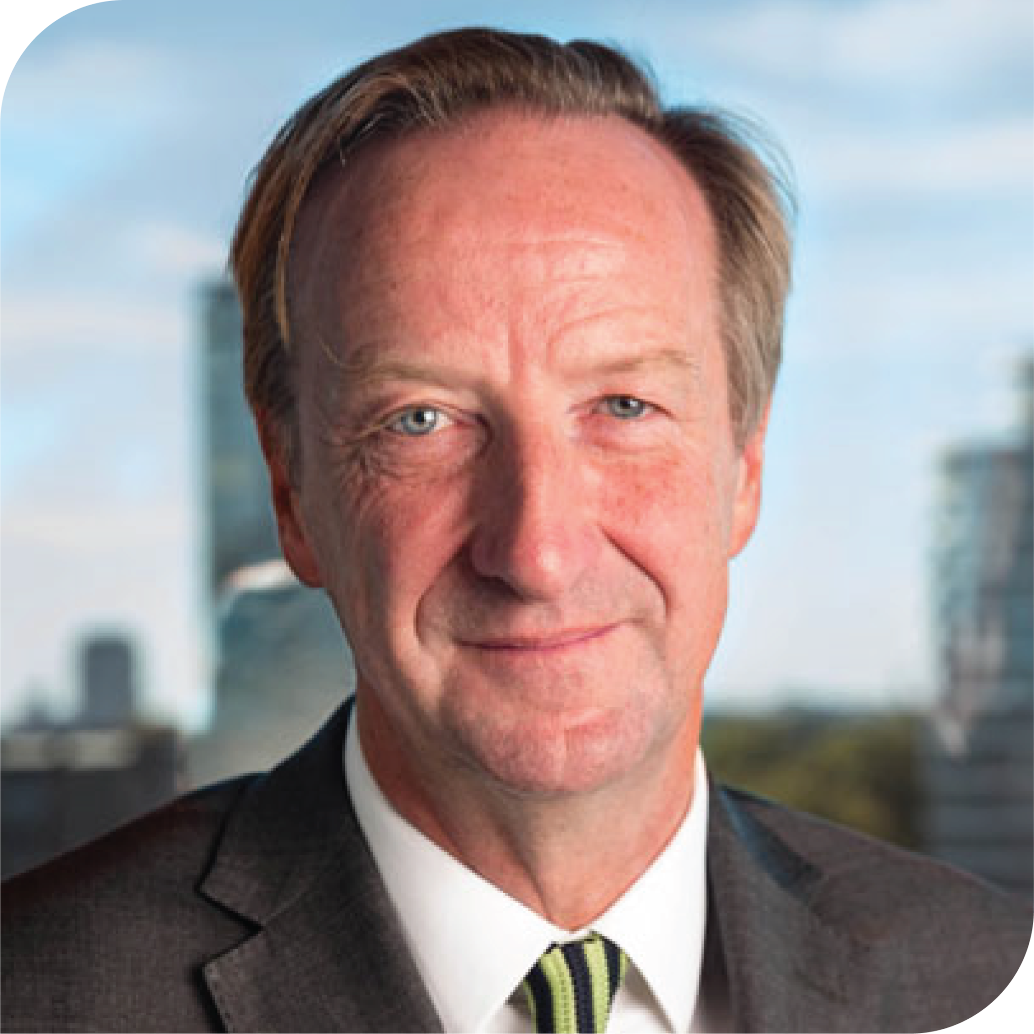 alex younger net worth - Ilustrasi 3